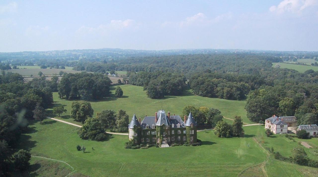 Château de Bostz Besson Exterior foto